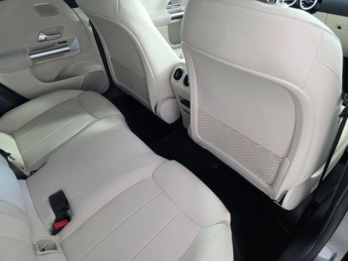 Certified 2025 Mercedes-Benz GLA 250 image 28