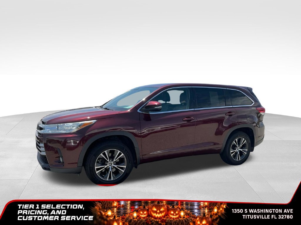 Used 2018 Toyota Highlander Plus w/ Carpet Mat Package (TMS) AWD/4WD image 2