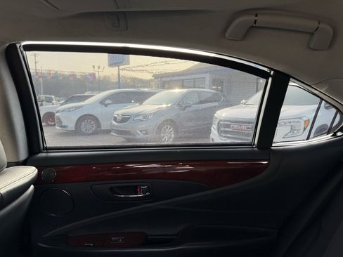 Used 2011 Lexus LS 460 L image 23