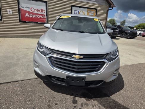 Used 2020 Chevrolet Equinox LT w/ Driver Convenience Package image 2