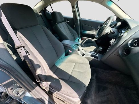 Used 2006 Pontiac Grand Prix FWD image 26
