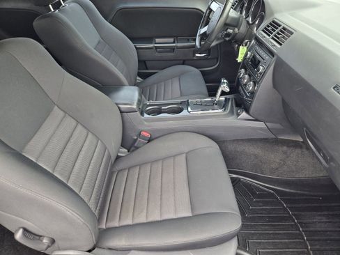 Used 2009 Dodge Challenger R/T RWD image 15