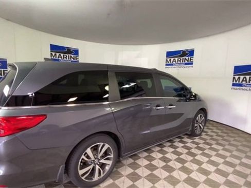 Used 2024 Honda Odyssey Touring image 2