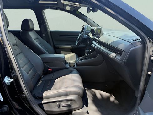 Used 2025 Honda CR-V Sport-L image 14