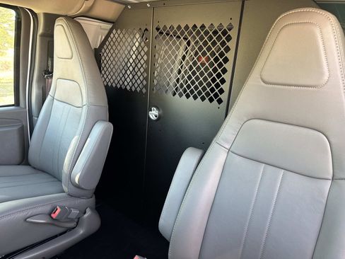 New 2026 GMC Savana 2500 w/ Driver Convenience Package image 21