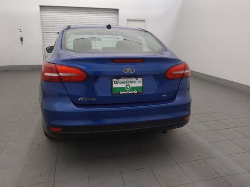 Used 2018 Ford Focus SE FWD image 6