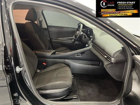 Used 2022 Hyundai Elantra SEL w/ Convenience Package FWD image 42