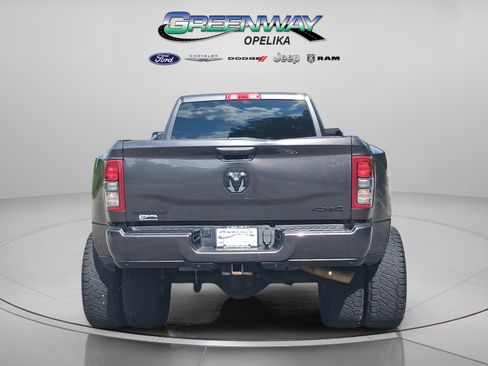 Used 2022 RAM 3500 Big Horn w/ Night Edition AWD/4WD image 6