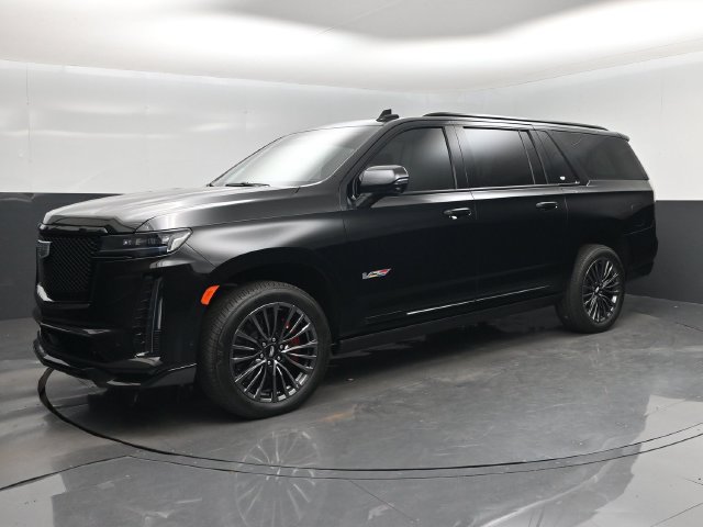 Used 2024 Cadillac Escalade ESV V w/ Heavy-Duty Trailer Package AWD/4WD image 9