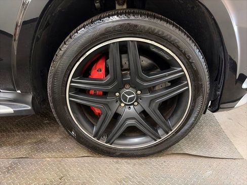 Used 2015 Mercedes-Benz GL 63 AMG 4MATIC image 40