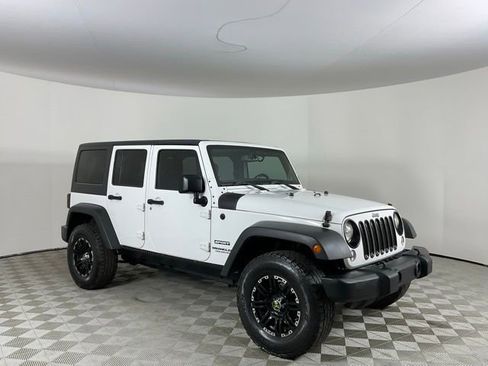 Used 2014 Jeep Wrangler Unlimited Sport w/ Quick Order Package 24S AWD/4WD image 3