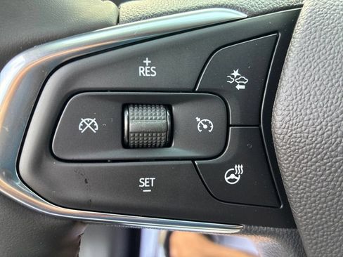 New 2026 Chevrolet Trax LT w/ LT Convenience Package FWD image 18