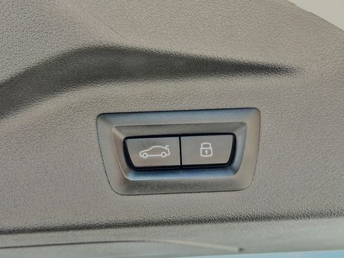 Used 2024 BMW X7 xDrive40i w/ Premium Package AWD/4WD image 18