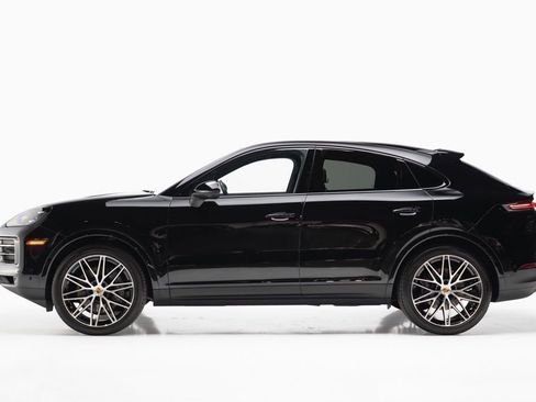 Used 2024 Porsche Cayenne Coupe AWD/4WD image 10