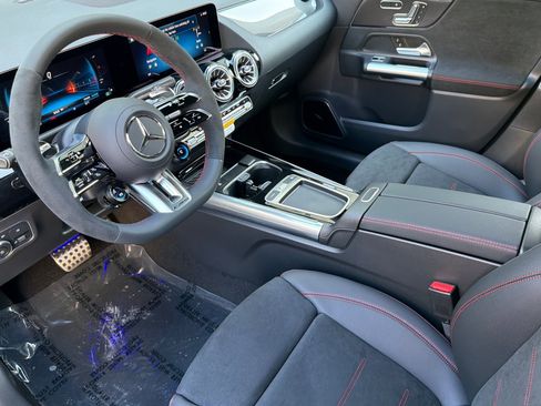 New 2026 Mercedes-Benz GLA 35 AMG 4MATIC image 9