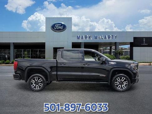 Used 2023 GMC Sierra 1500 AT4 w/ Technology Package AWD/4WD image 6