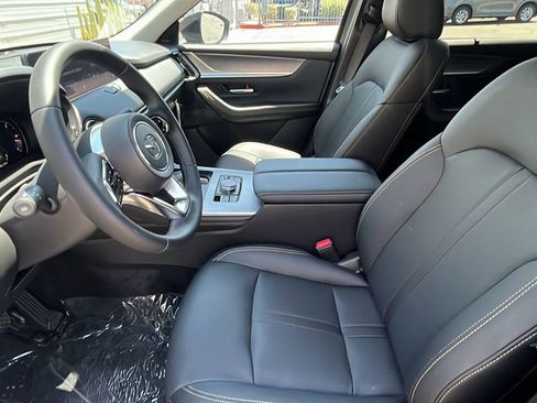 Used 2025 MAZDA CX-70 Plug-In Hybrid w/ Premium Pkg image 11