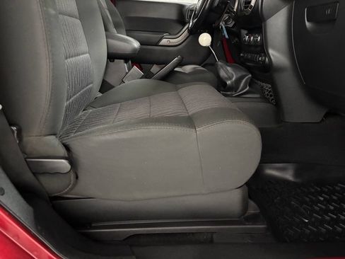 Used 2011 Jeep Wrangler Sport AWD/4WD image 38