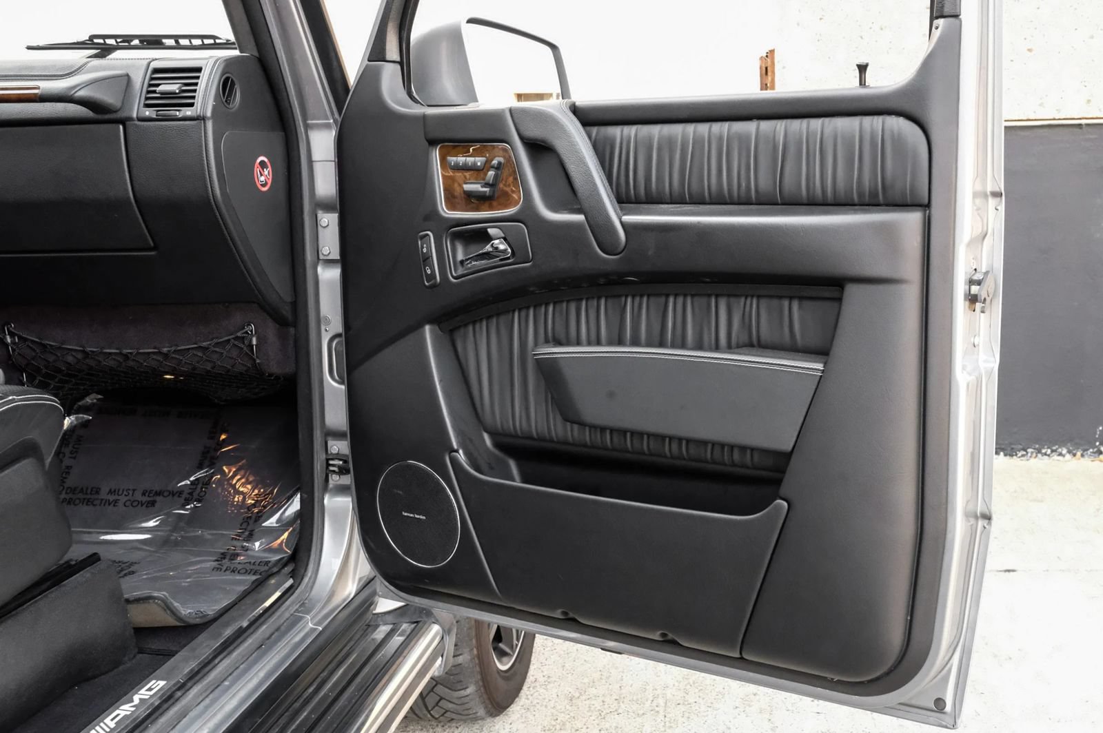 Used 2015 Mercedes-Benz G 63 AMG 4MATIC image 43