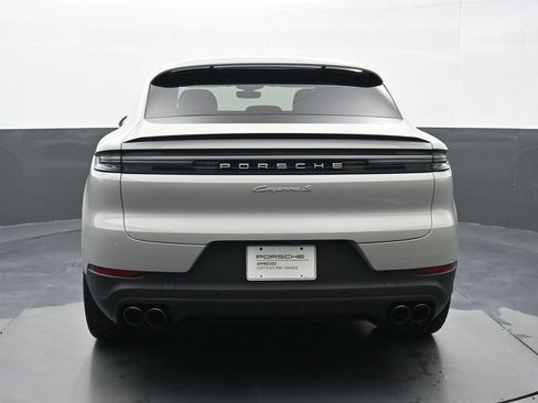 Certified 2025 Porsche Cayenne S AWD/4WD image 22