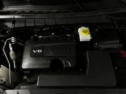 Used 2023 Nissan Pathfinder Platinum w/ Cargo Package image 38