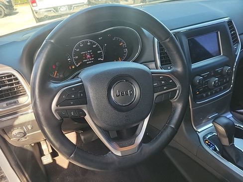 Used 2018 Jeep Grand Cherokee Limited image 43