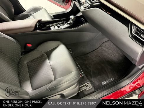 Used 2019 Toyota C-HR Limited FWD image 45