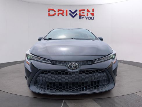 Used 2020 Toyota Corolla LE image 8