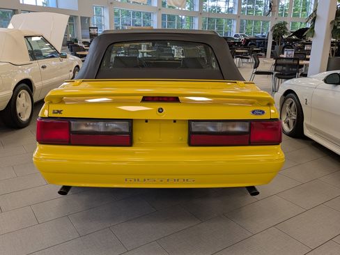 Used 1993 Ford Mustang LX RWD image 4