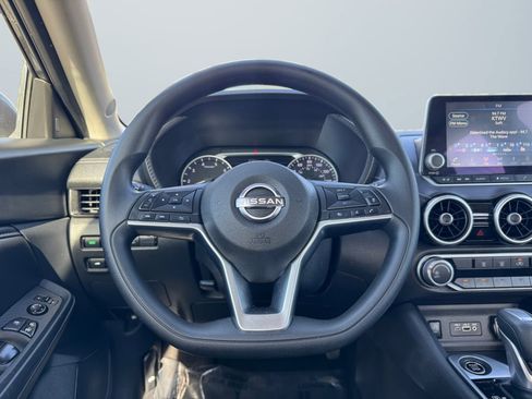 Used 2025 Nissan Sentra SV image 11