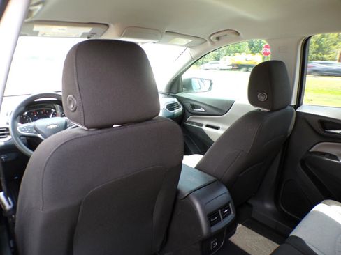 Used 2022 Chevrolet Equinox LS w/ LS Convenience Package image 37