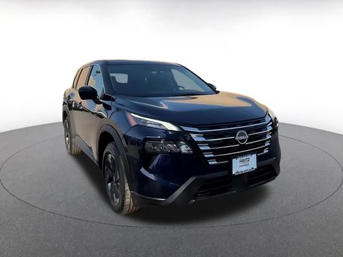 Used 2025 Nissan Rogue SV AWD/4WD image 3