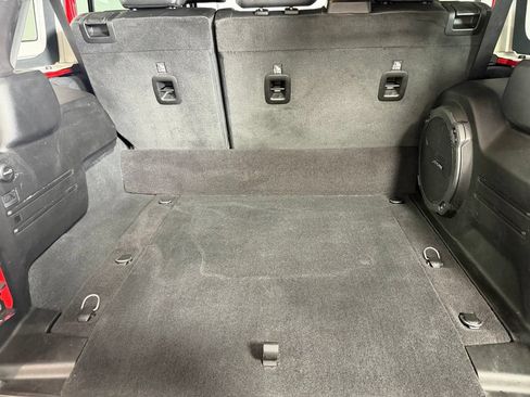 Used 2024 Jeep Wrangler Unlimited Rubicon 4xe AWD/4WD image 36