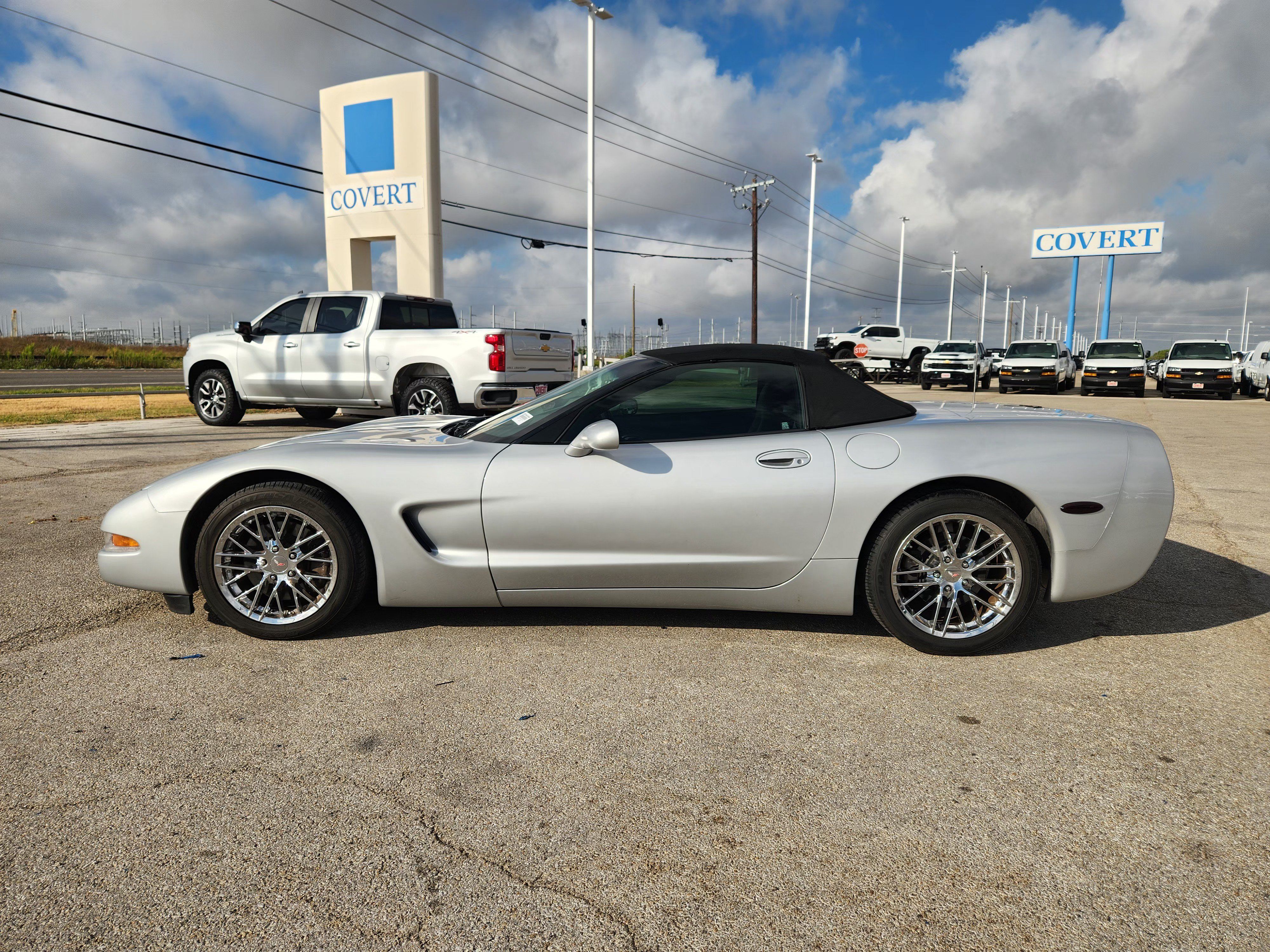 Used 1999 Chevrolet Corvette Convertible w/ Memory Pkg RWD image 4