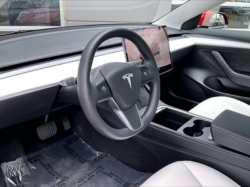 Used 2023 Tesla Model 3 Standard Range RWD image 12