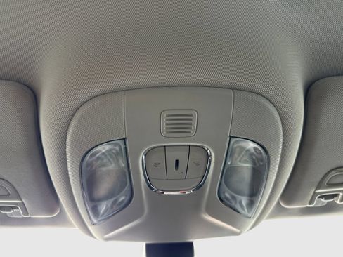 Used 2020 Jeep Compass Latitude w/ Popular Equipment Group FWD image 30