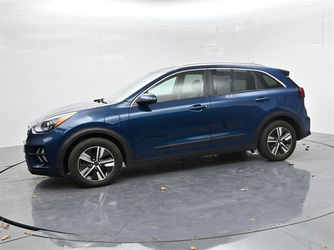 Used 2020 Kia Niro LXS image 4
