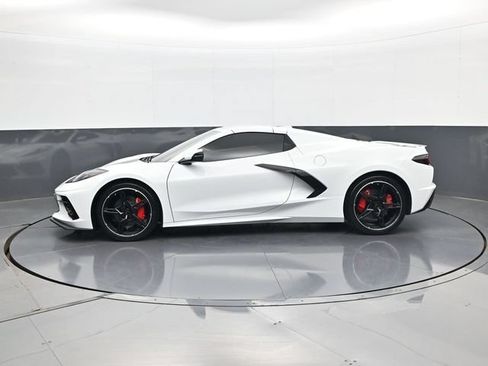 Used 2025 Chevrolet Corvette Stingray Preferred Conv w/ 2LT RWD image 8
