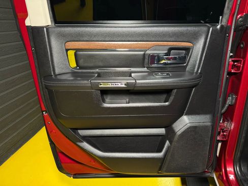Used 2014 RAM 1500 Laramie image 17