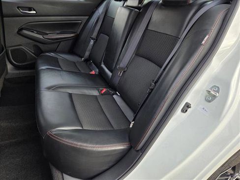 Used 2023 Nissan Altima 2.5 SR image 17