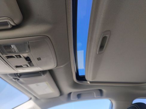 Used 2018 Toyota RAV4 XLE image 24