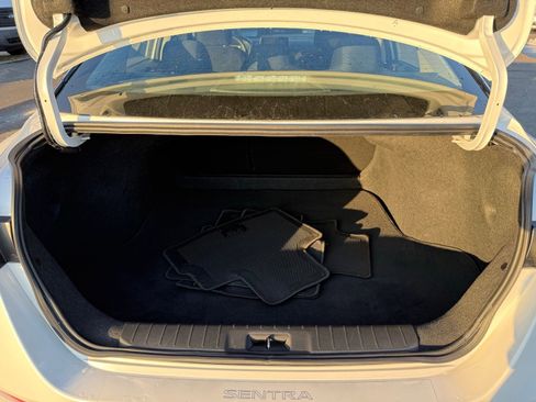Used 2024 Nissan Sentra SR image 48