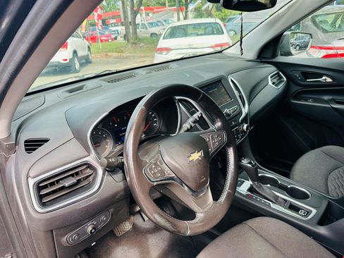 Used 2020 Chevrolet Equinox LT w/ Driver Convenience Package AWD/4WD image 10