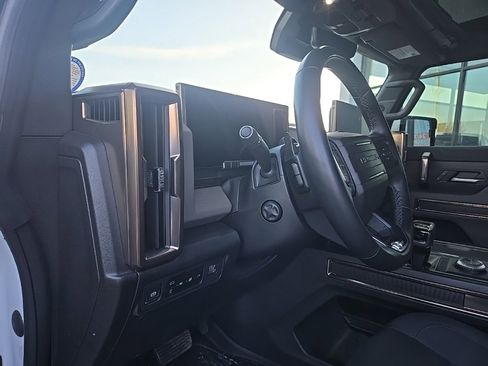 Used 2025 GMC Hummer EV 3X image 41