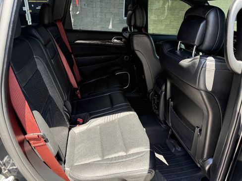 Used 2018 Jeep Grand Cherokee Trackhawk AWD/4WD image 20