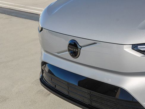 New 2025 Volvo EX90 Plus image 11