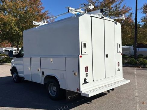 New 2025 Chevrolet Express 3500 w/ Power Convenience Package image 11