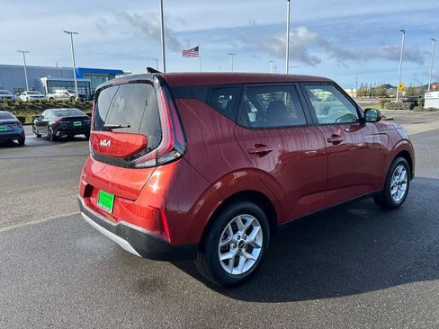 Used 2024 Kia Soul LX w/ Option Group 015 image 6
