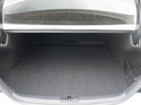 Used 2023 Genesis G70 2.0T image 7