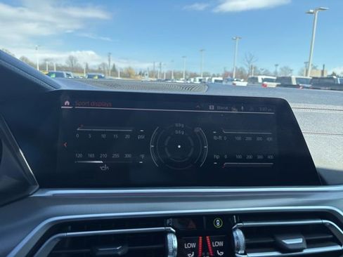 Used 2022 BMW X5 xDrive40i AWD/4WD image 30